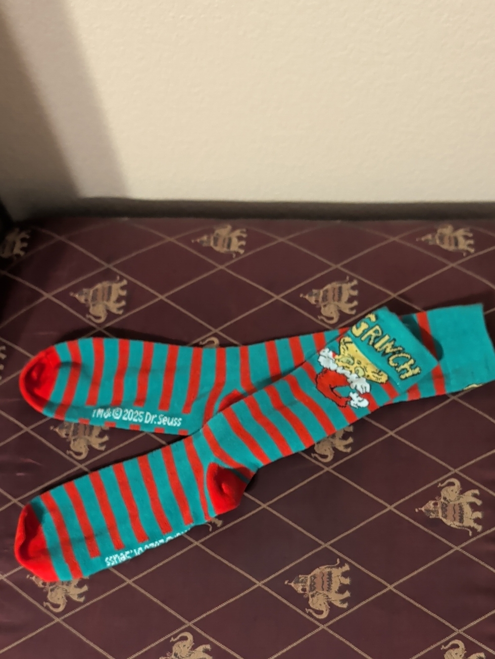 Grinch Stripe Crew Socks - Green & Red
